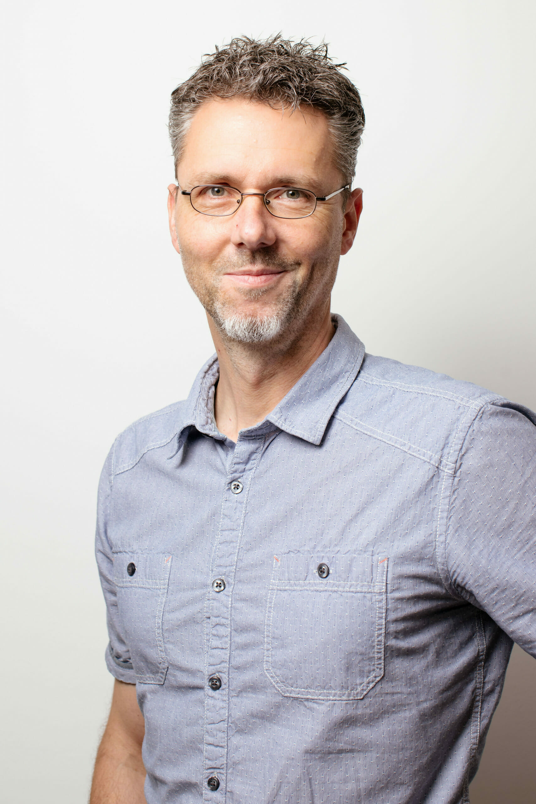 Ernst & Ernst Unser Team Mai 2021 M447 Ernst & Ernst